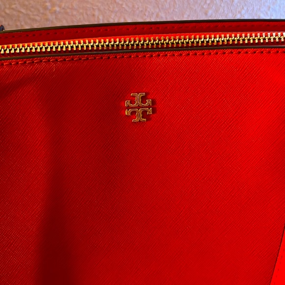 Tory Burch *LARGE* with crossbody strip, such a beautiful color. - Picture 3 of 5